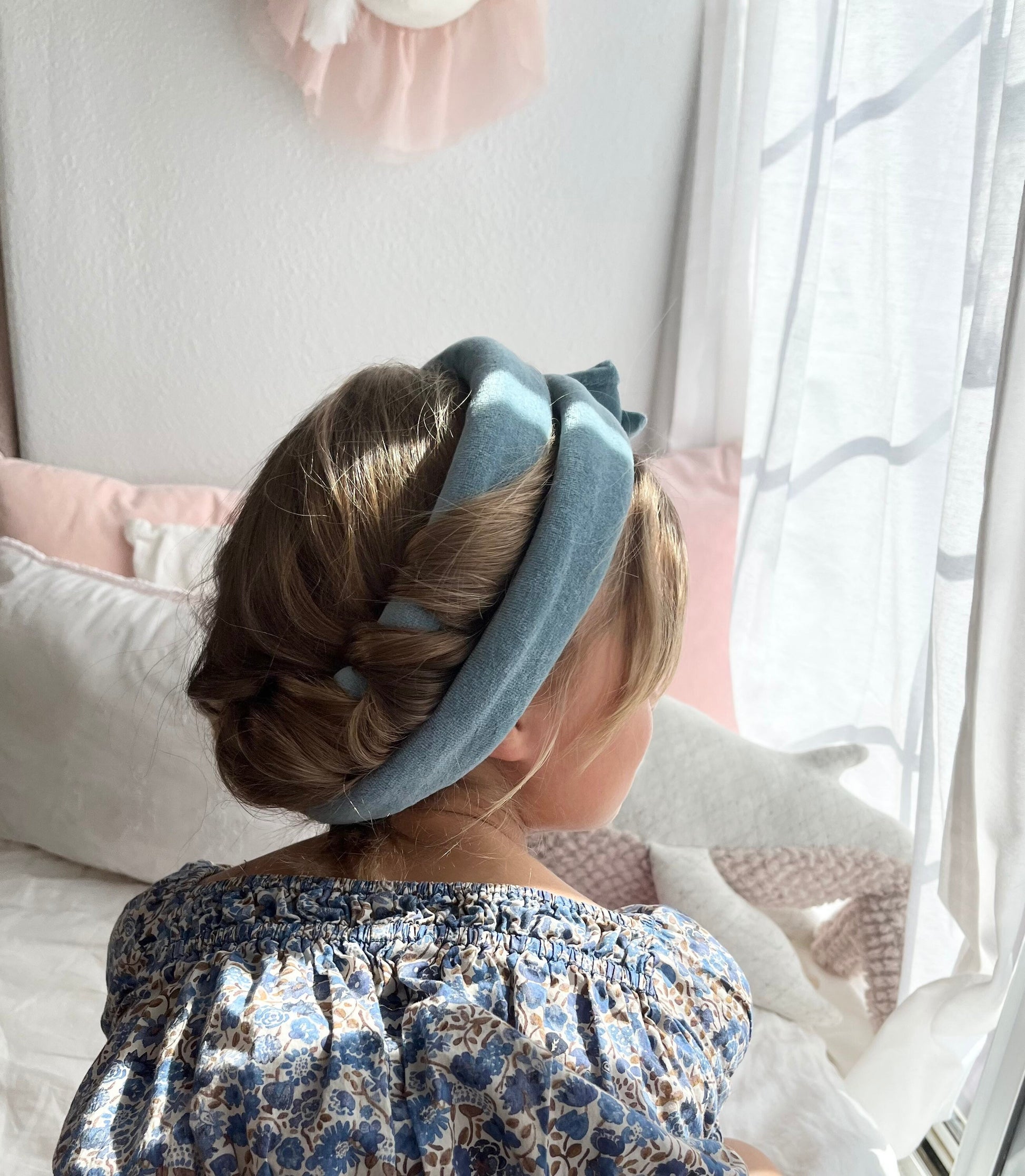 The Sway / Kids / Heatless curling ribbon / Made in USA / Cotton velour / Jade  / Curls / Beachy waves / Beach hair